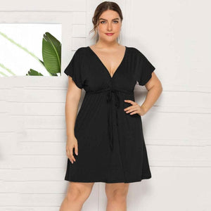 vesporia Czarny / XL Wiązana Sukienka Plus Size